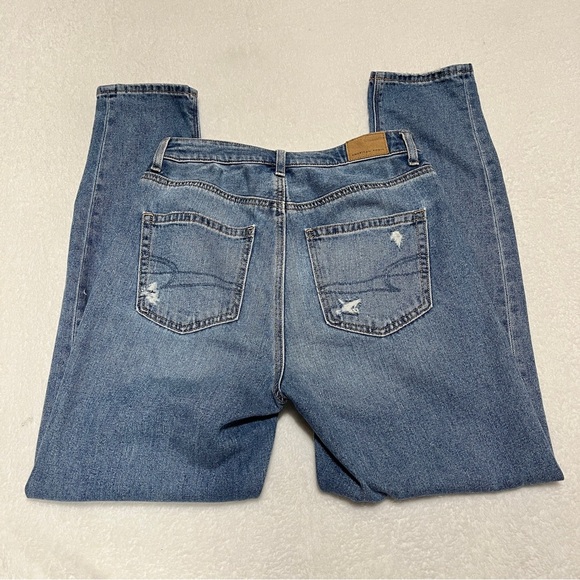 American Eagle Women's Comfort Stretch Waistband Distressed Mom Jean Size 2 Reg. - Picture 7 of 16